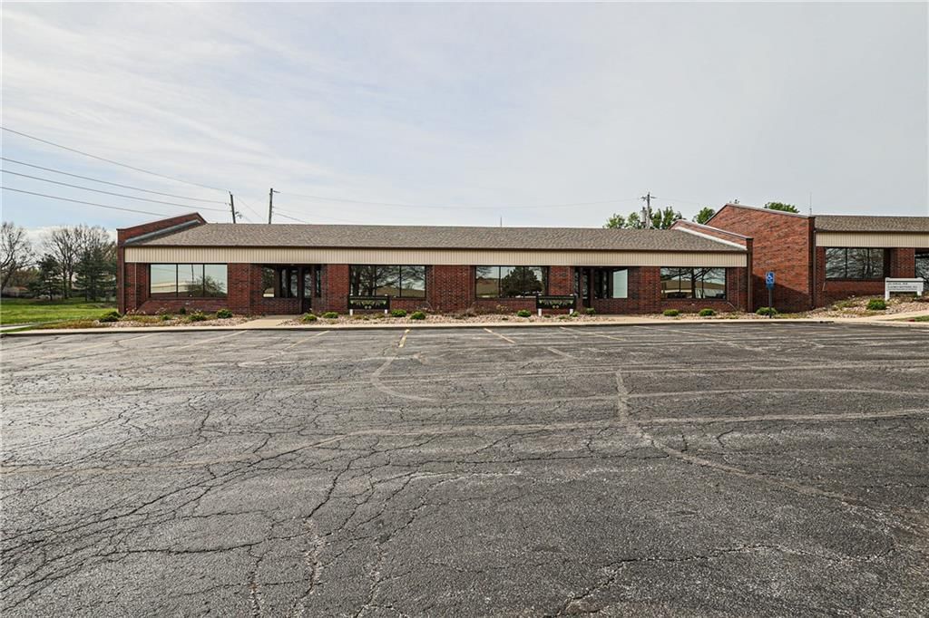 1900 NW Copper Oaks Circle — photo 1