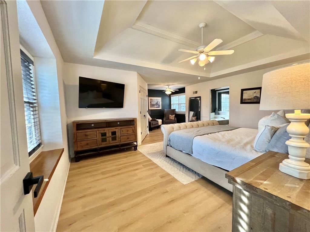 12134 Farley Street — photo 9