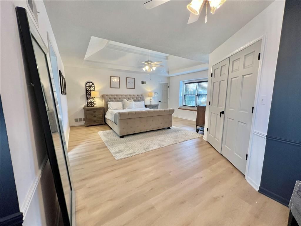 12134 Farley Street — photo 10