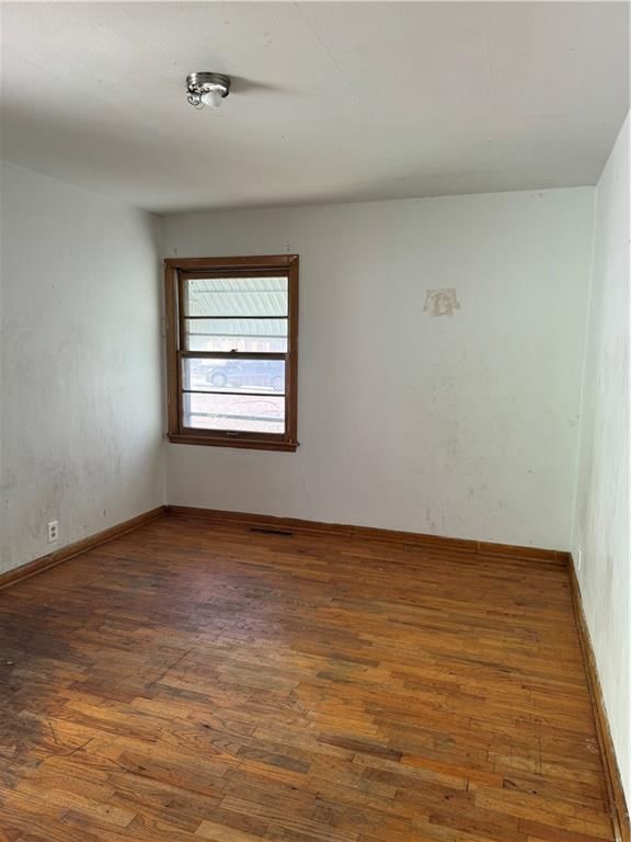 215 S Crawford Street — photo 13