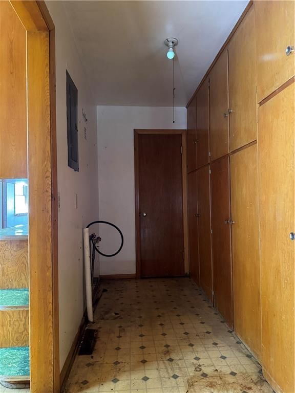 215 S Crawford Street — photo 25