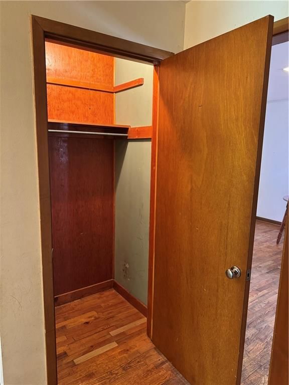 215 S Crawford Street — photo 9