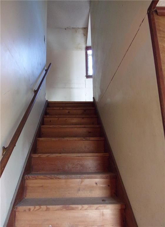 402 Walnut Street — photo 16