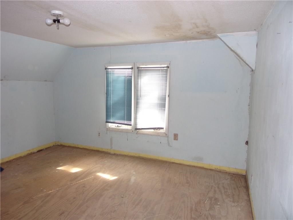 402 Walnut Street — photo 23