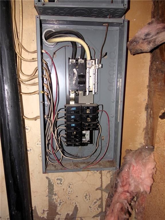 402 Walnut Street — photo 28