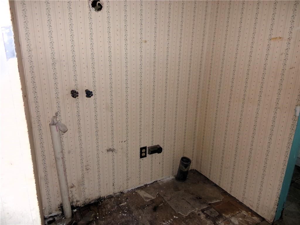 402 Walnut Street — photo 30