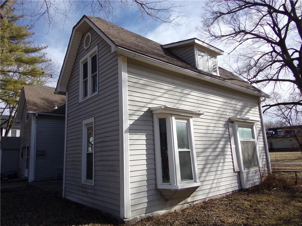 402 Walnut Street — photo 33