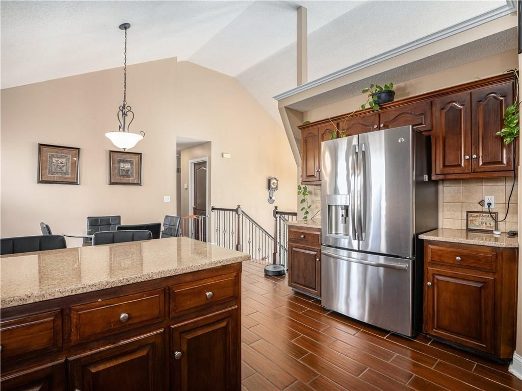 8643 N Mersington Avenue — photo 16