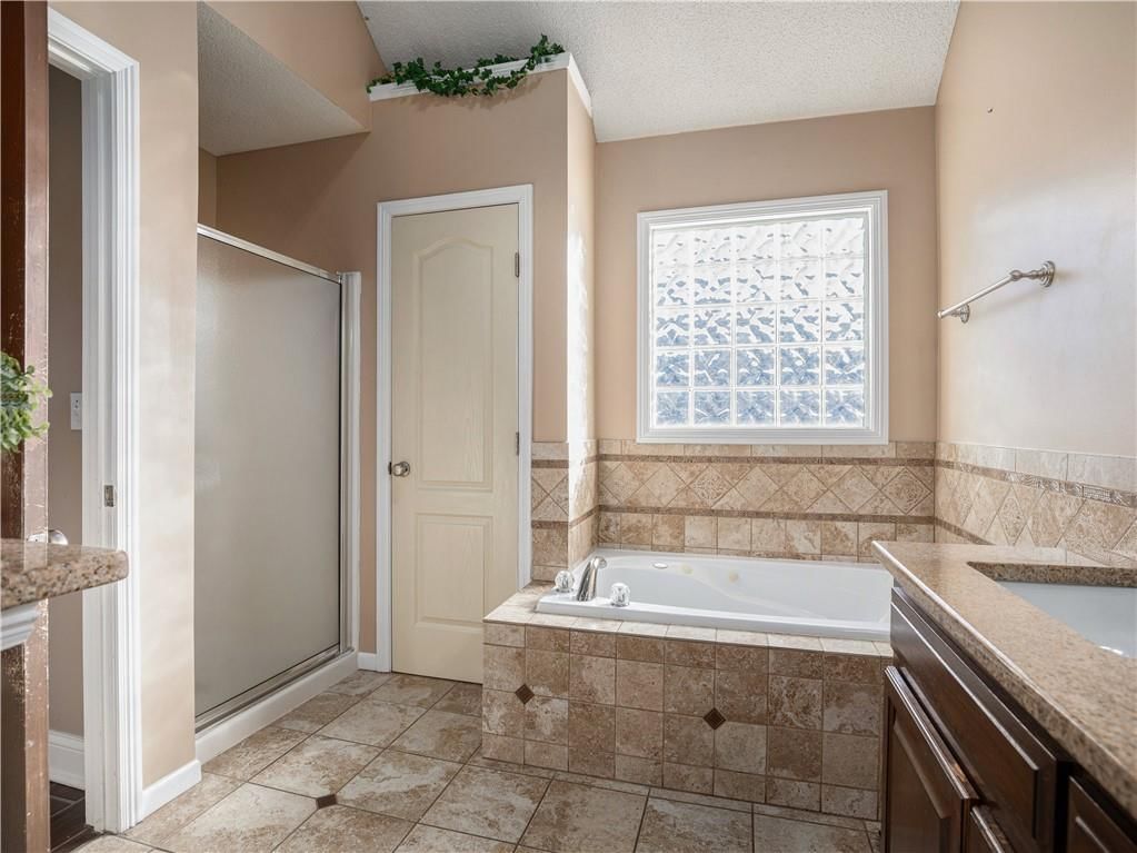 8643 N Mersington Avenue — photo 23