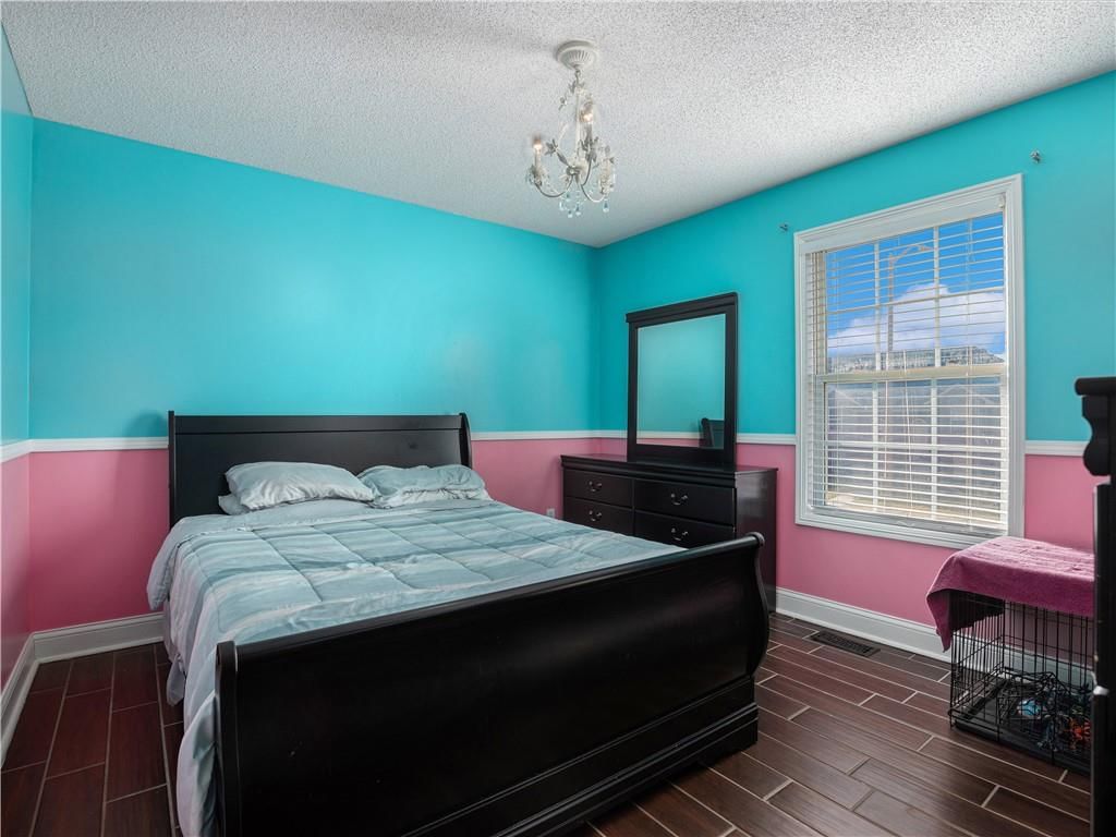 8643 N Mersington Avenue — photo 24
