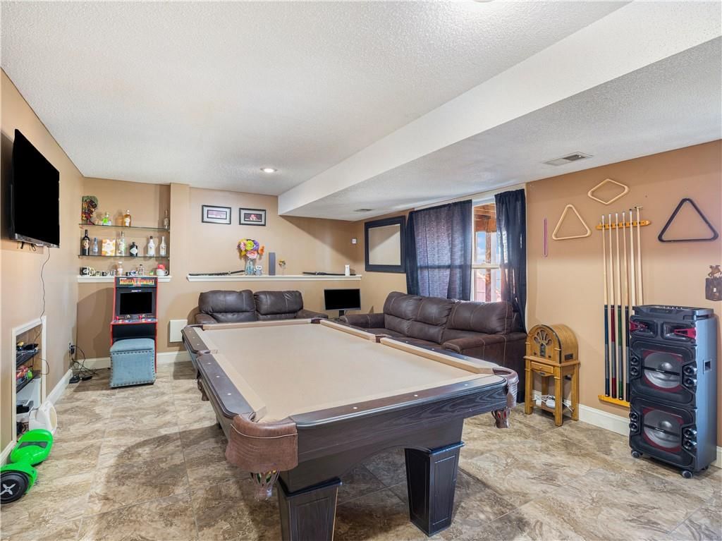 8643 N Mersington Avenue — photo 30