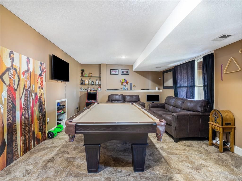 8643 N Mersington Avenue — photo 31
