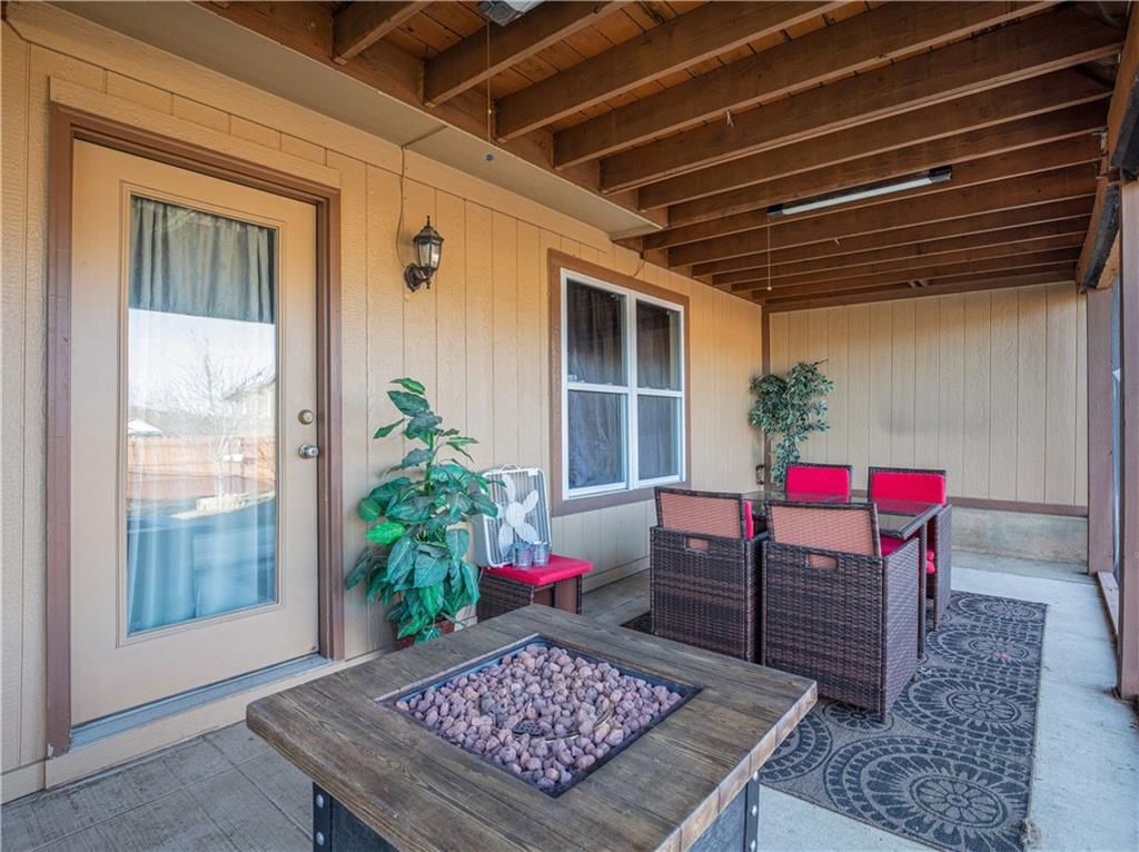 8643 N Mersington Avenue — photo 33