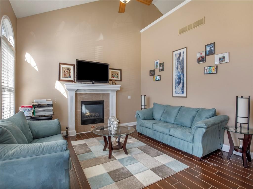 8643 N Mersington Avenue — photo 7