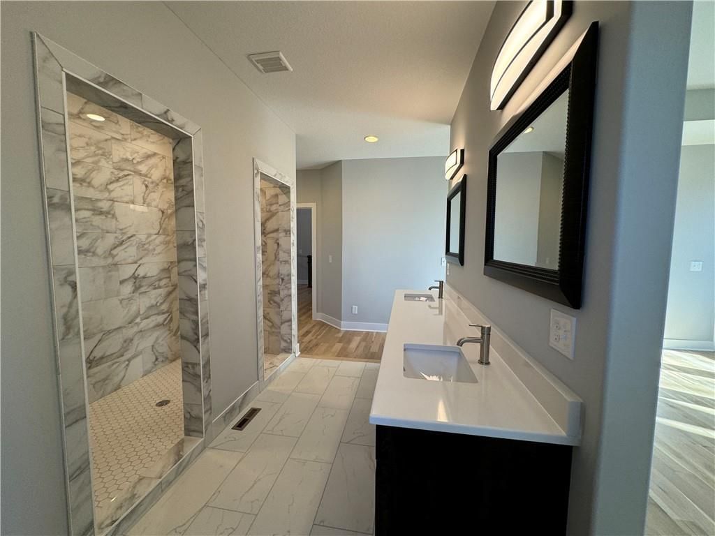 22699 W 87th Street — photo 23