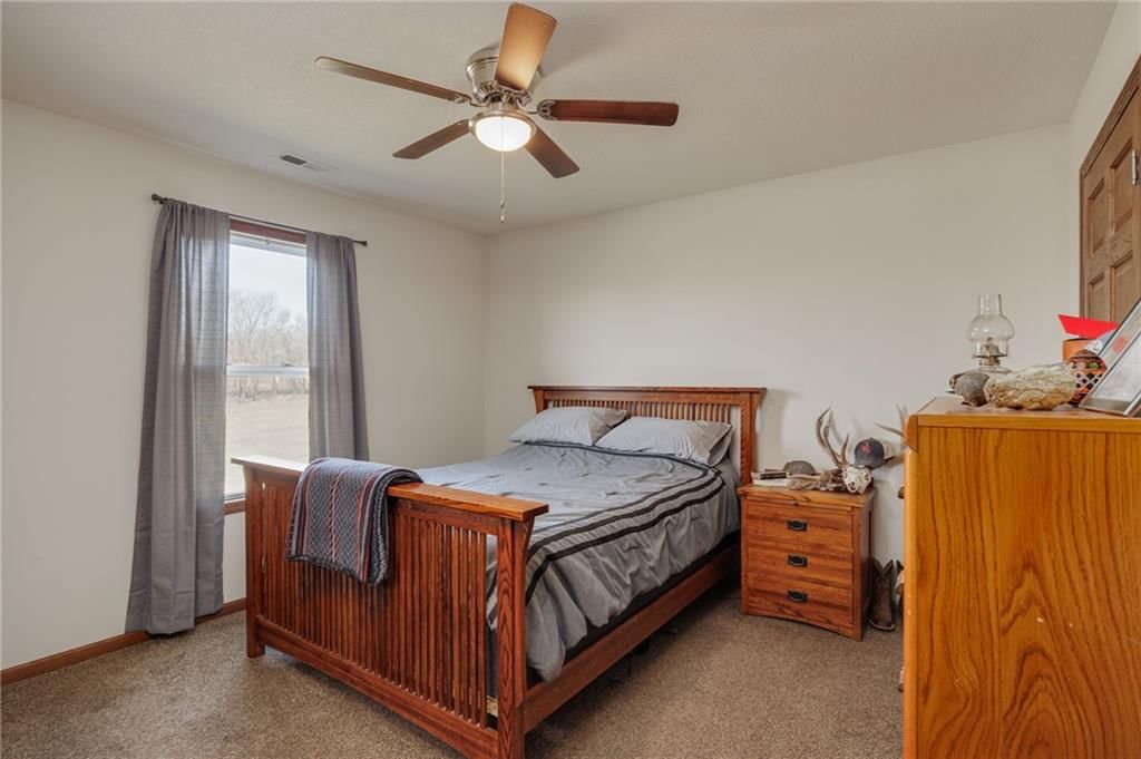 206 N Cypress Street — photo 12