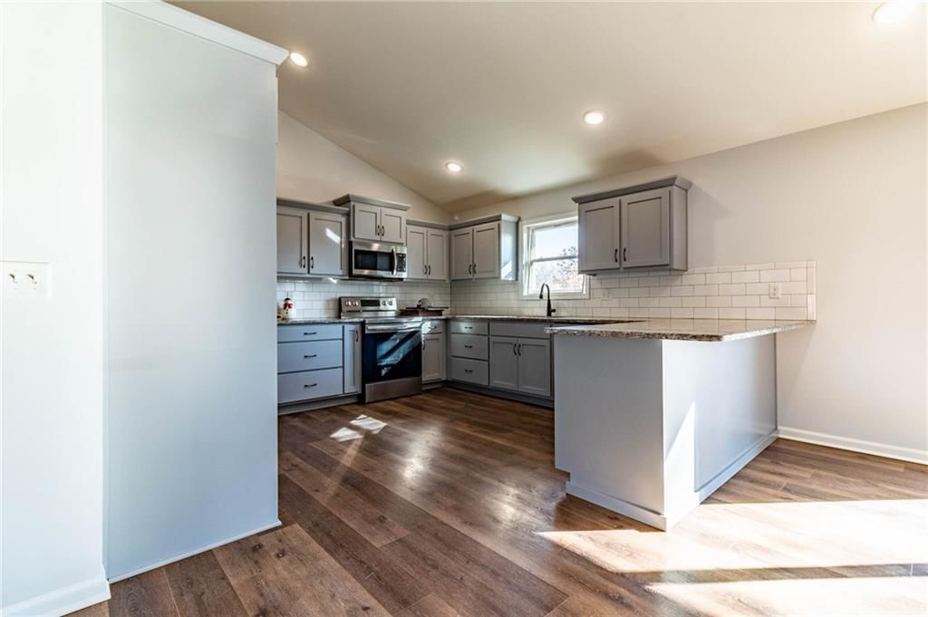 510 Christopher Street — photo 12