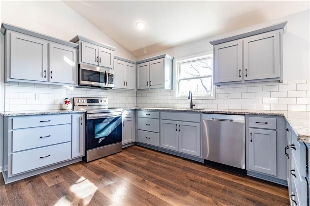 510 Christopher Street — photo 14