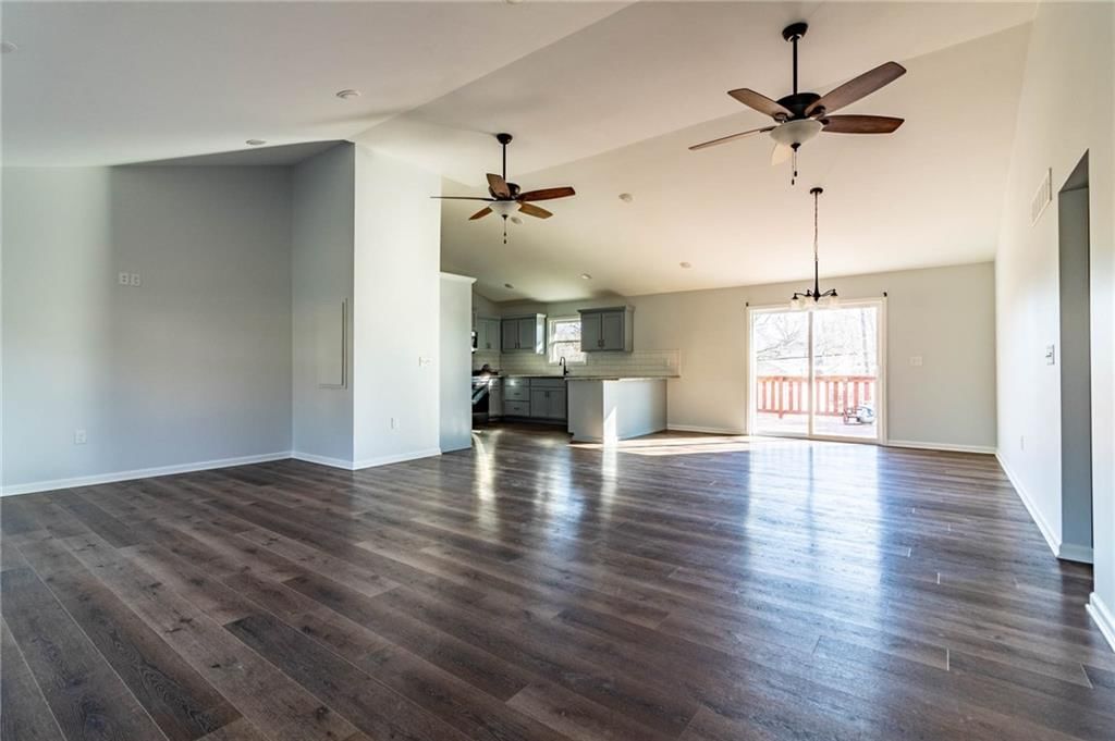 510 Christopher Street — photo 9