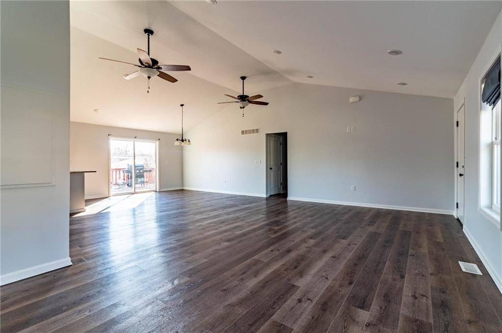 510 Christopher Street — photo 10