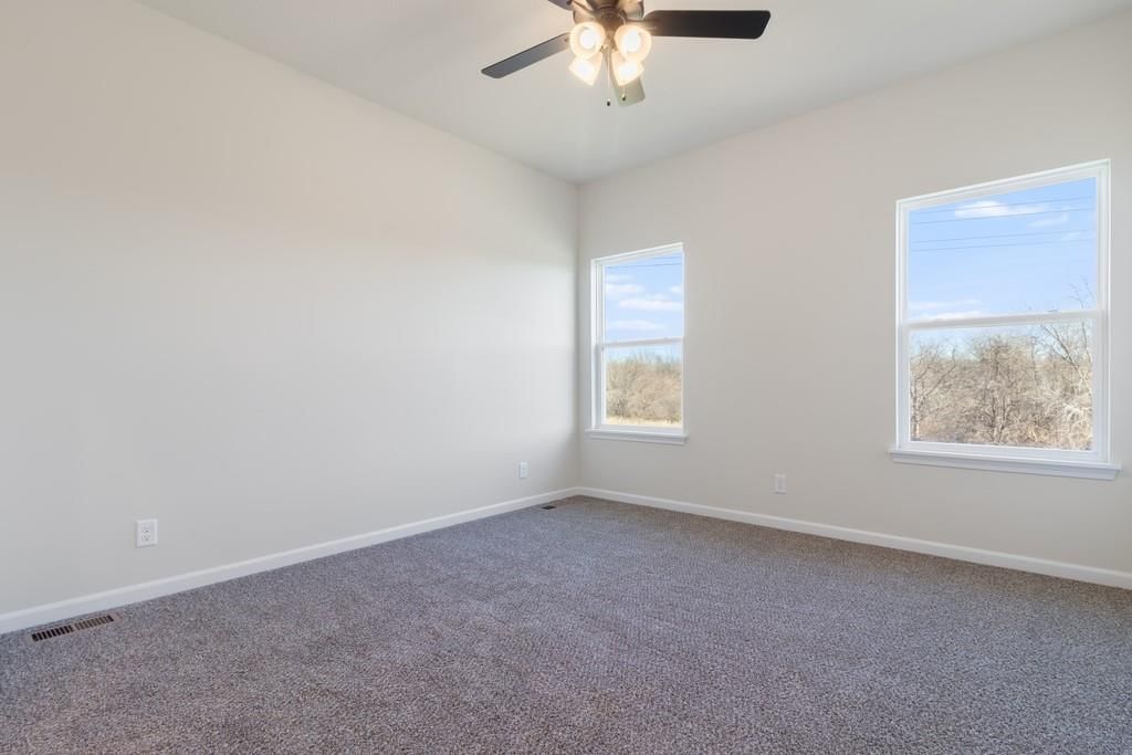 2106 Creek View Lane — photo 12