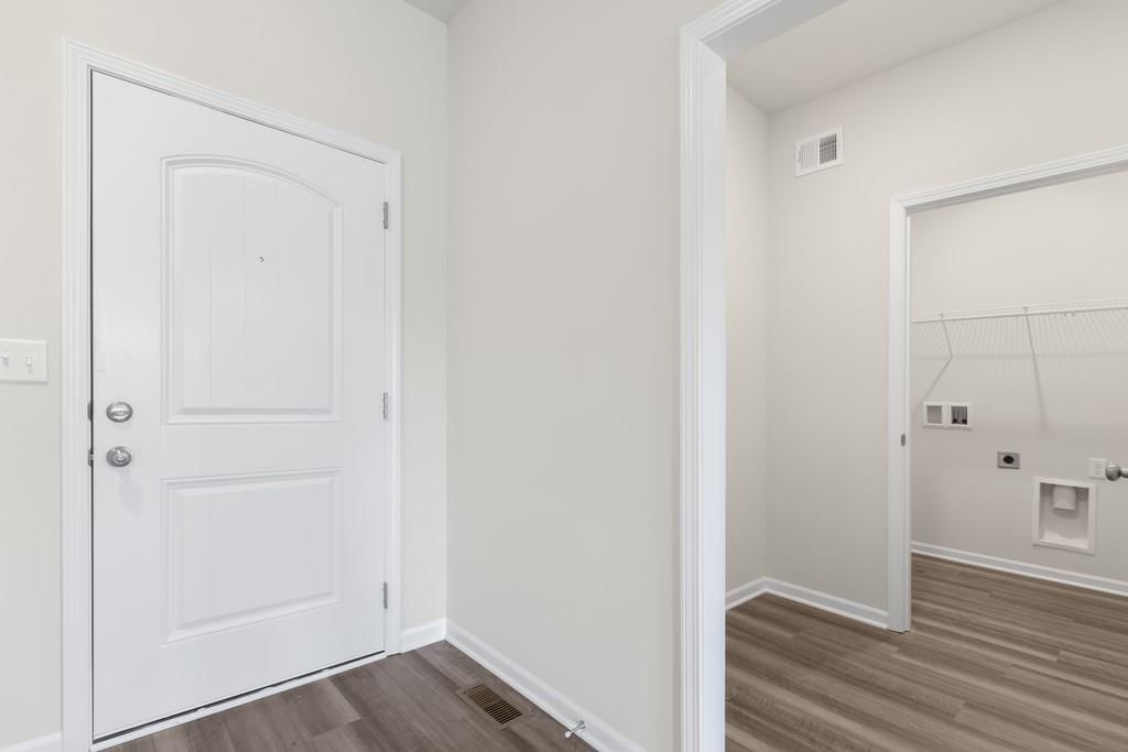 2106 Creek View Lane — photo 3
