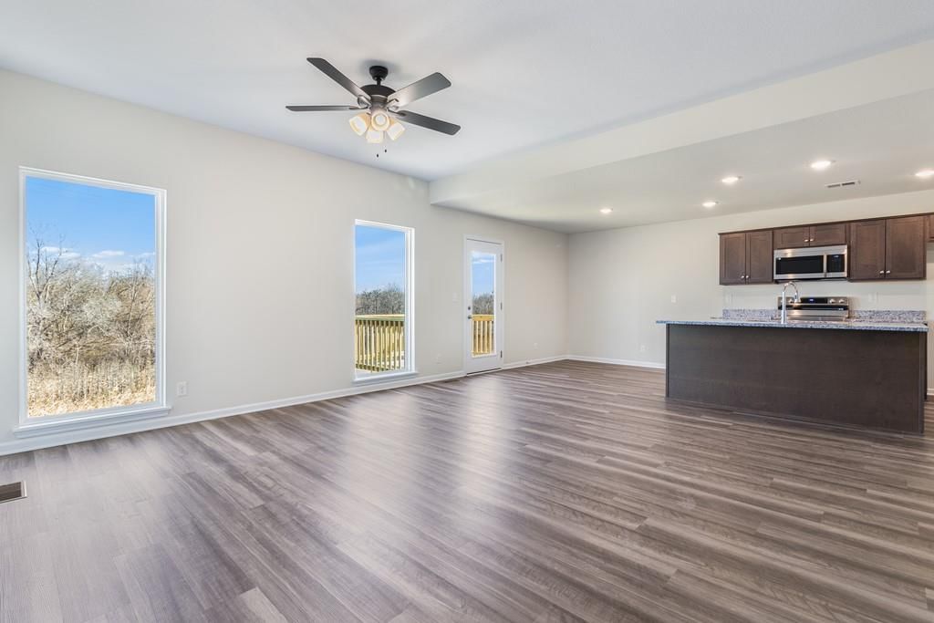 2106 Creek View Lane — photo 6