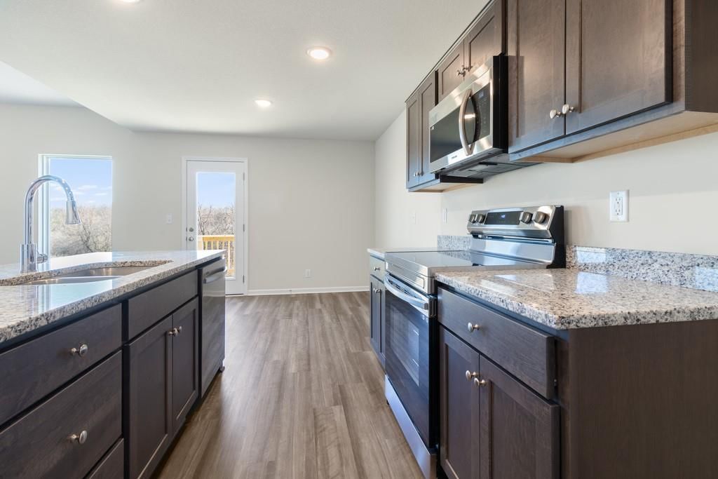 2106 Creek View Lane — photo 8