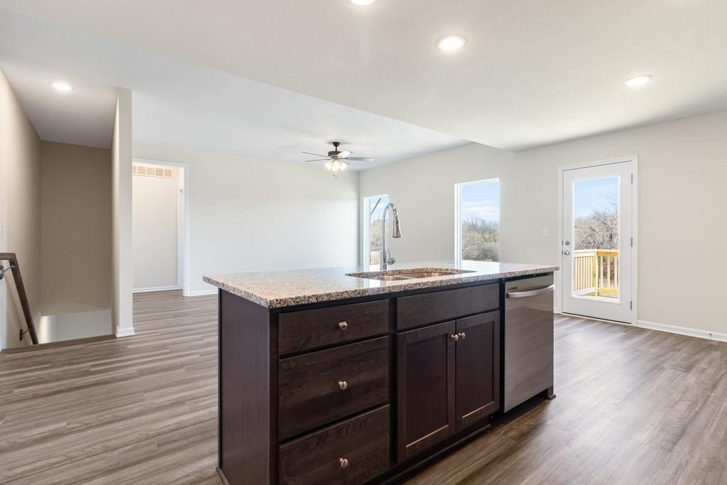 2106 Creek View Lane — photo 9