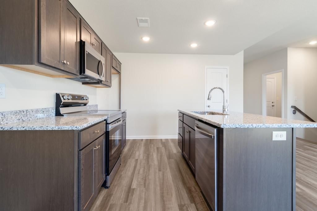 2106 Creek View Lane — photo 10