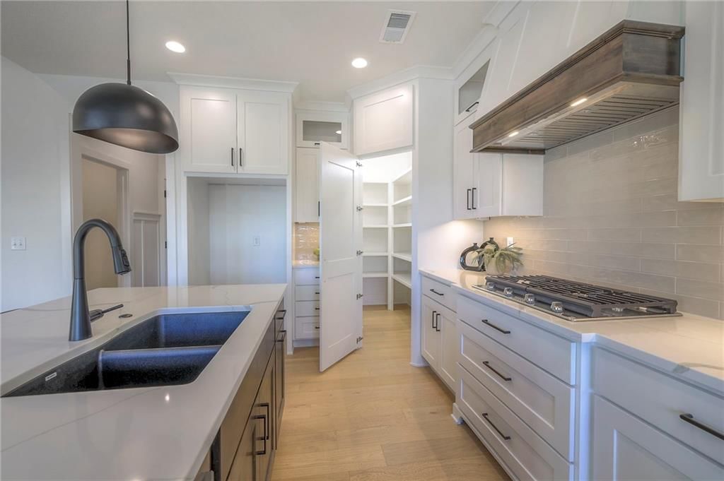 2119 SW Hook Farm Drive — photo 29