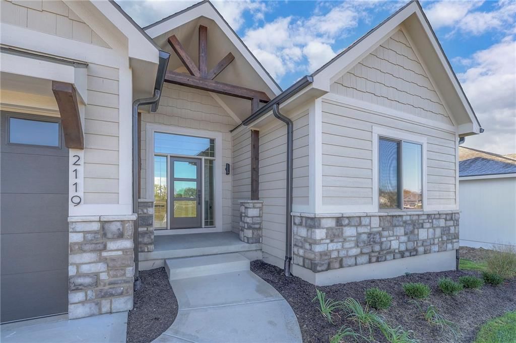 2119 SW Hook Farm Drive — photo 4