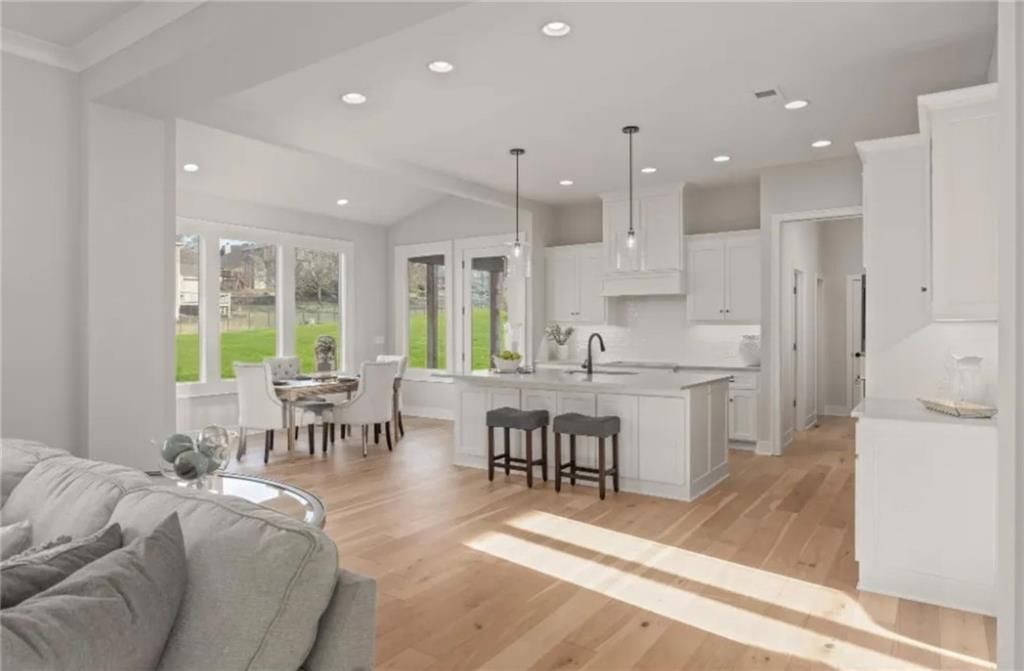 8015 Brockway Street — photo 12