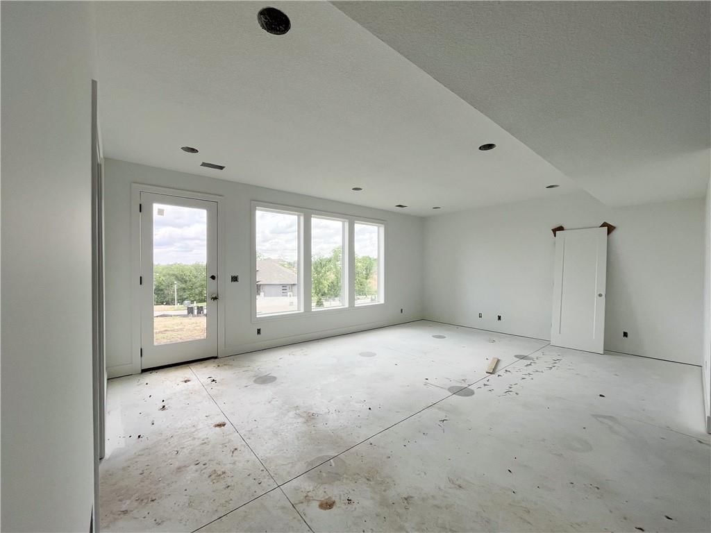 8015 Brockway Street — photo 73