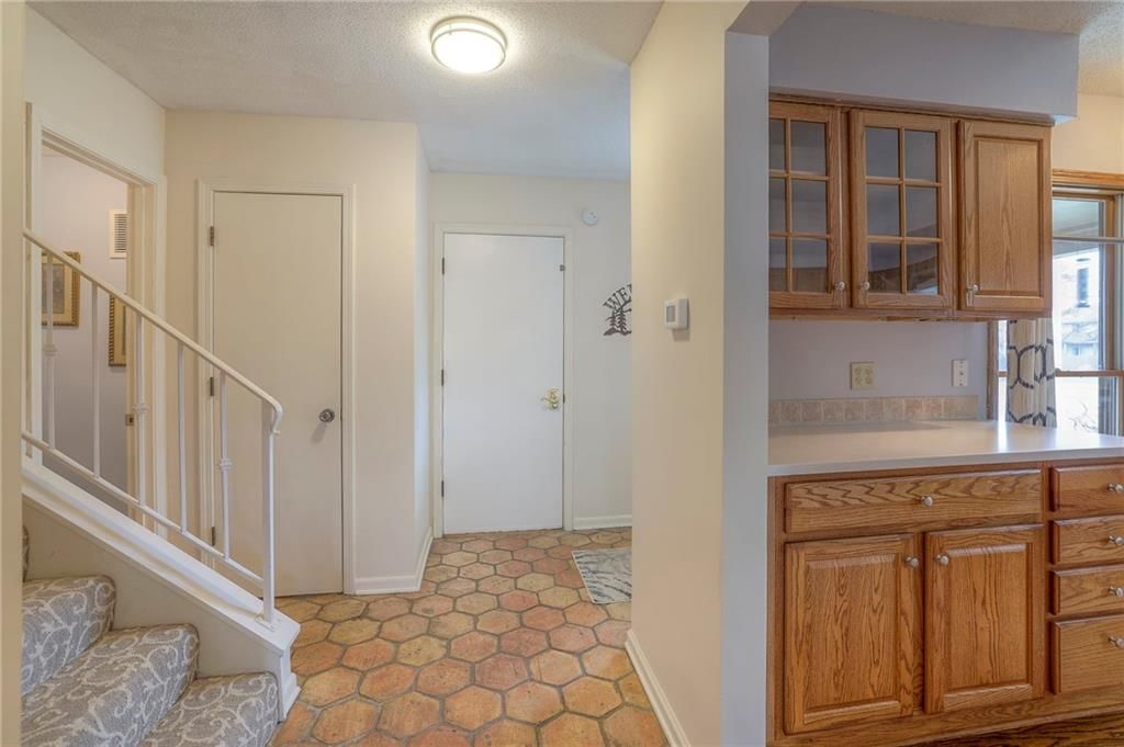 10238 Robinson Street — photo 15