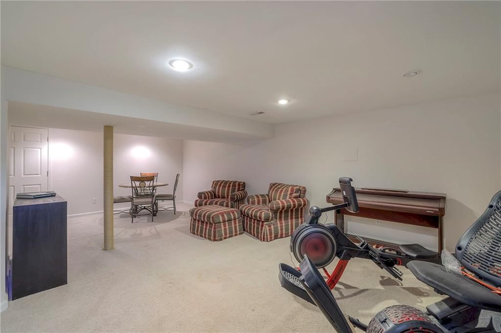 10238 Robinson Street — photo 29