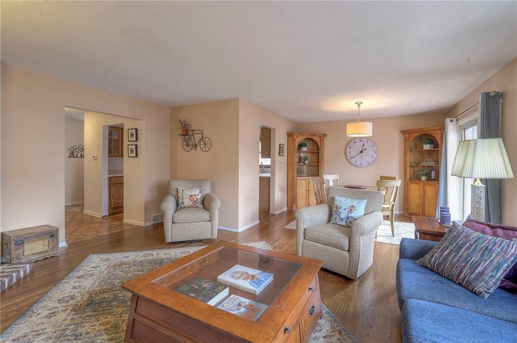 10238 Robinson Street — photo 9