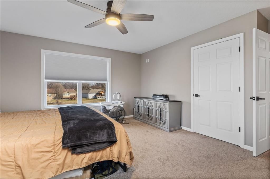884 Glengera Drive — photo 17