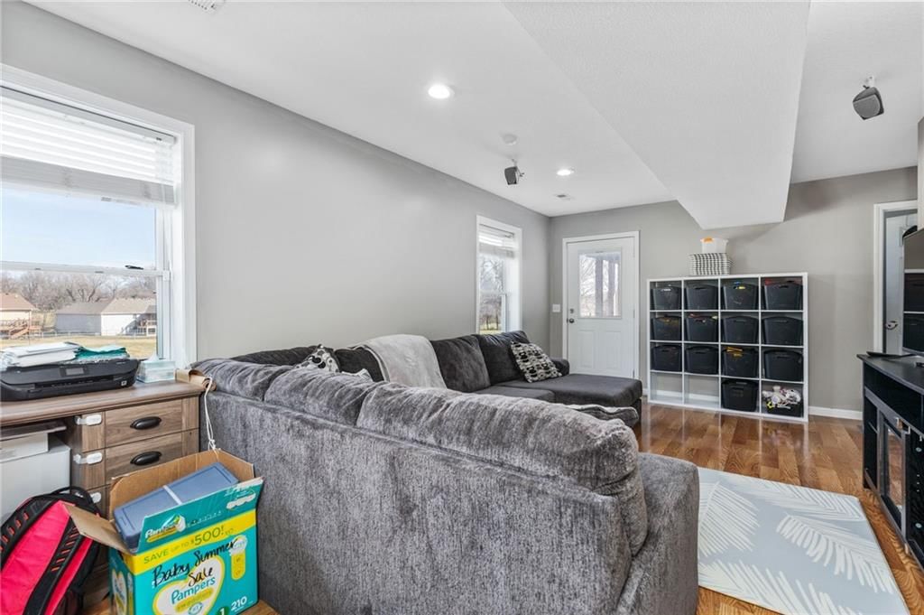 884 Glengera Drive — photo 22