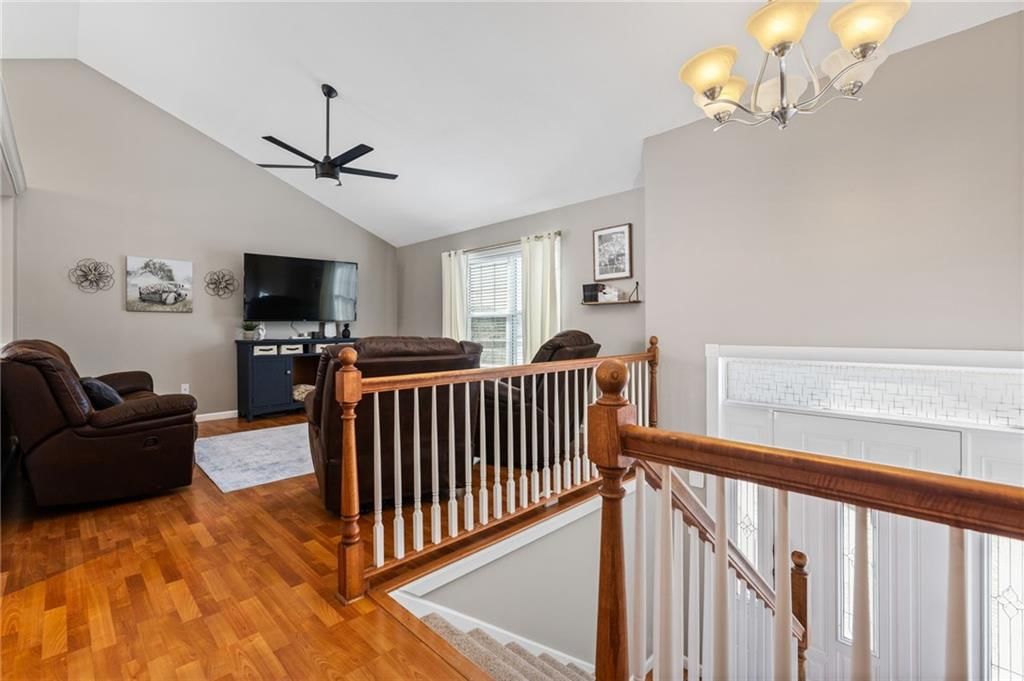 884 Glengera Drive — photo 5