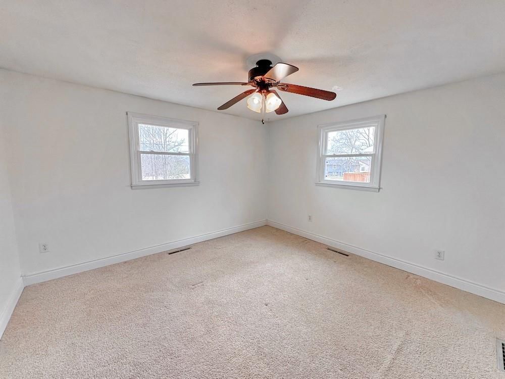 302 S Belisle Street — photo 13