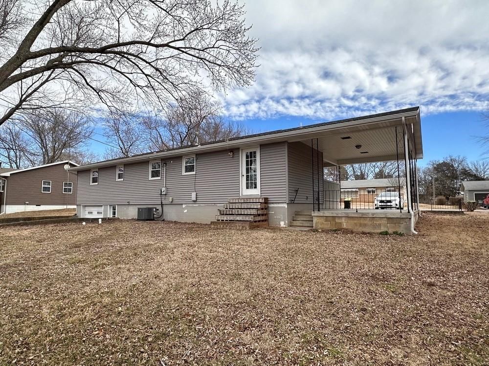 302 S Belisle Street — photo 25