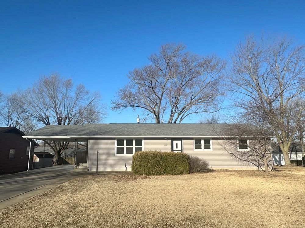 302 S Belisle Street — photo 29
