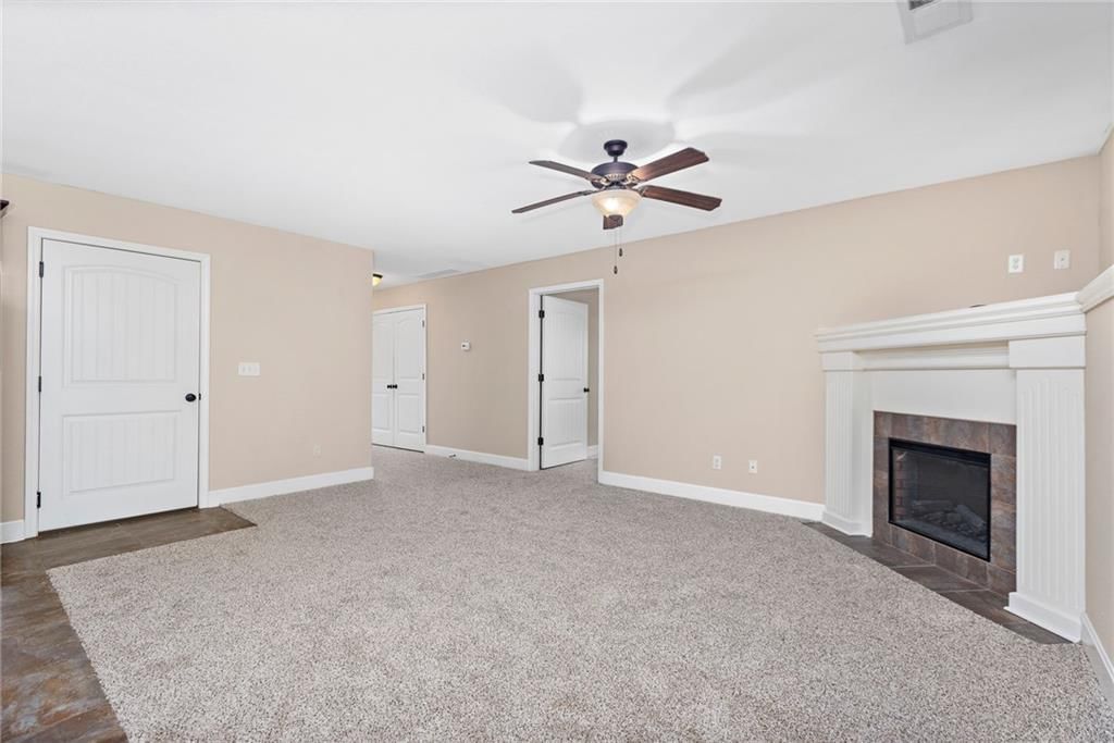 9421 Adrain Avenue — photo 12
