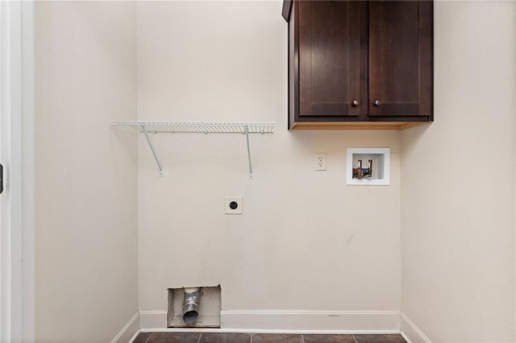 9421 Adrain Avenue — photo 22