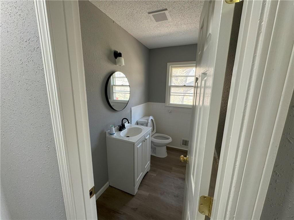 6630 WOOD Avenue — photo 14