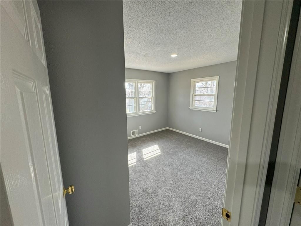 6630 WOOD Avenue — photo 19