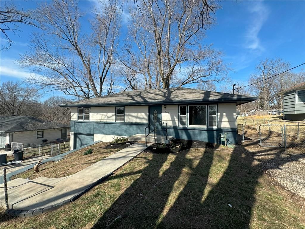 6630 WOOD Avenue — photo 3