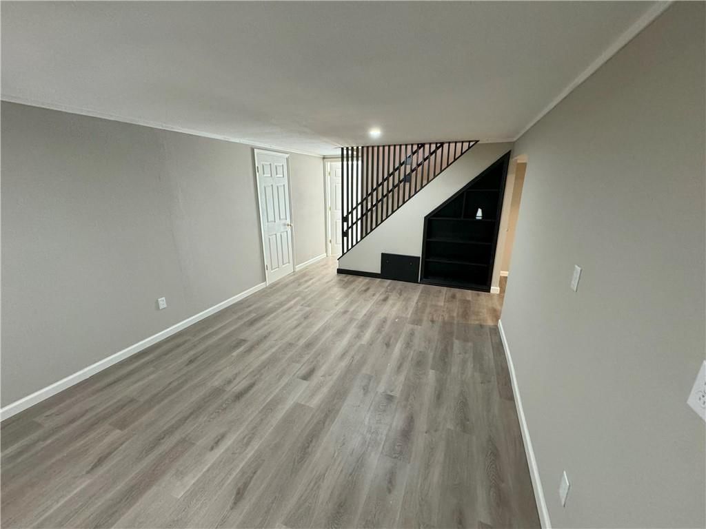 6630 WOOD Avenue — photo 29