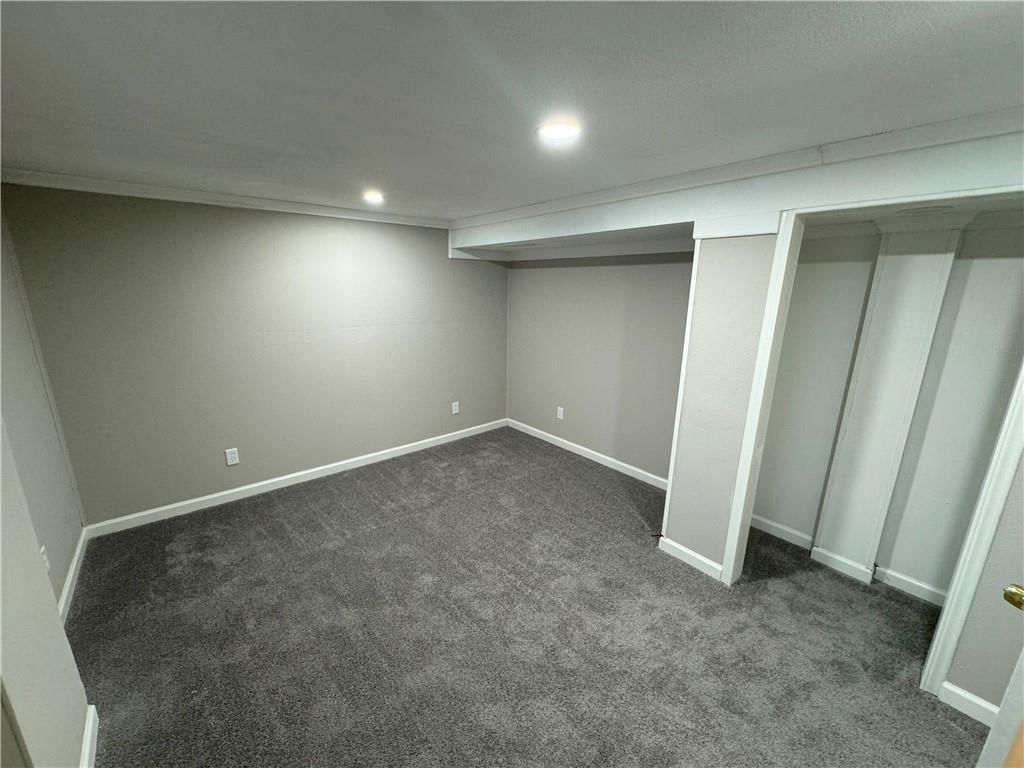 6630 WOOD Avenue — photo 32